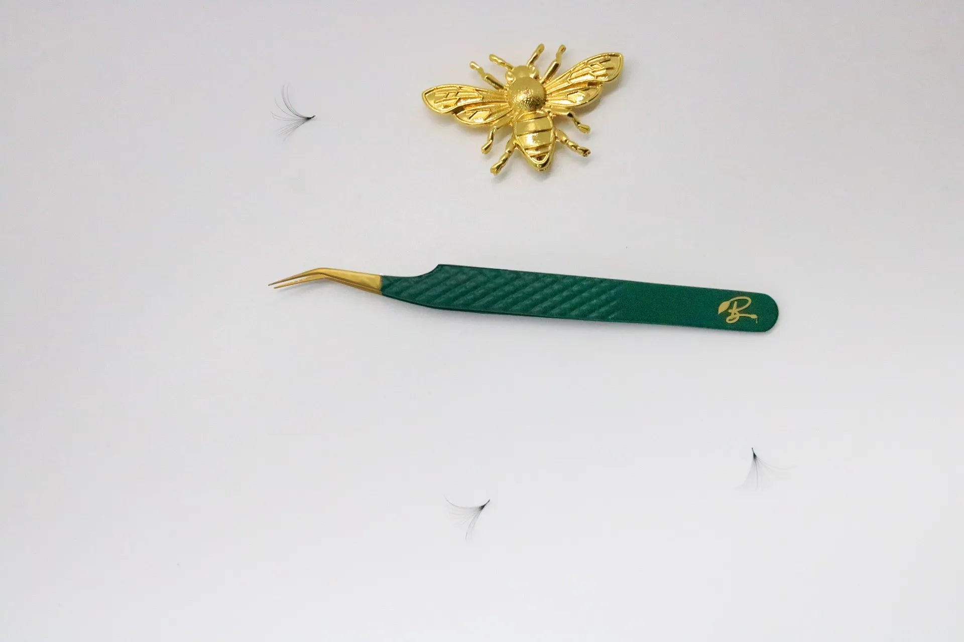Curved Isolation Tweezer